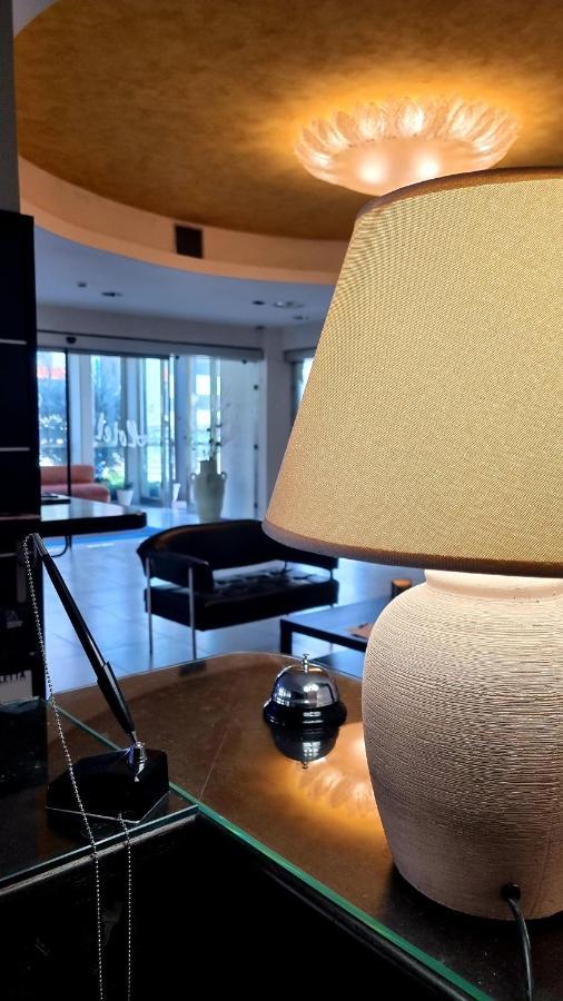 Hotel Insteia Полла Екстер'єр фото