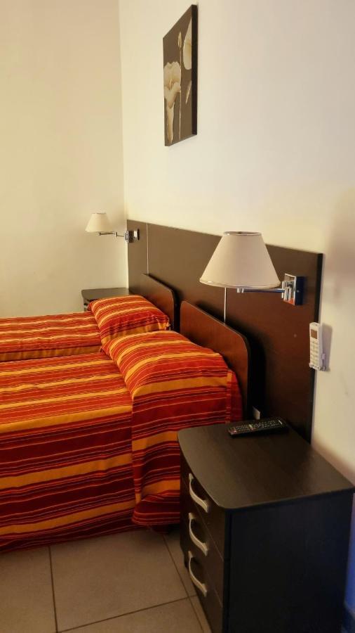 Hotel Insteia Полла Екстер'єр фото