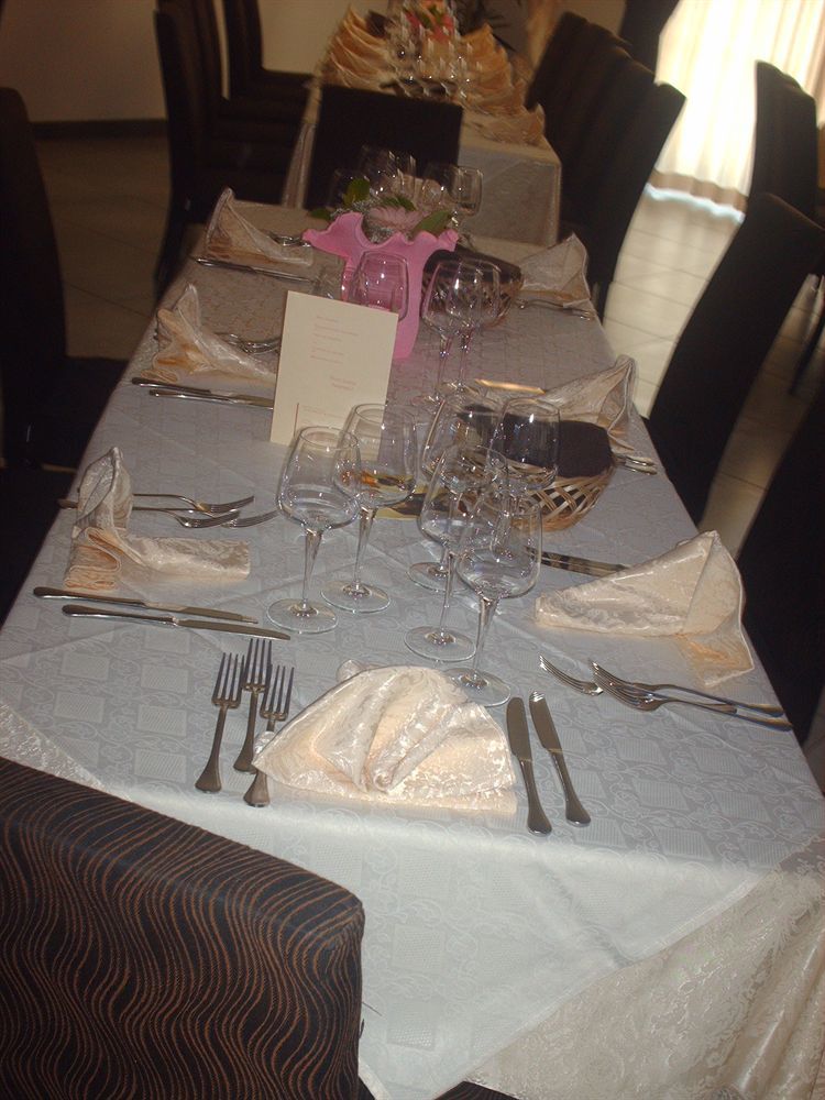 Hotel Insteia Полла Екстер'єр фото