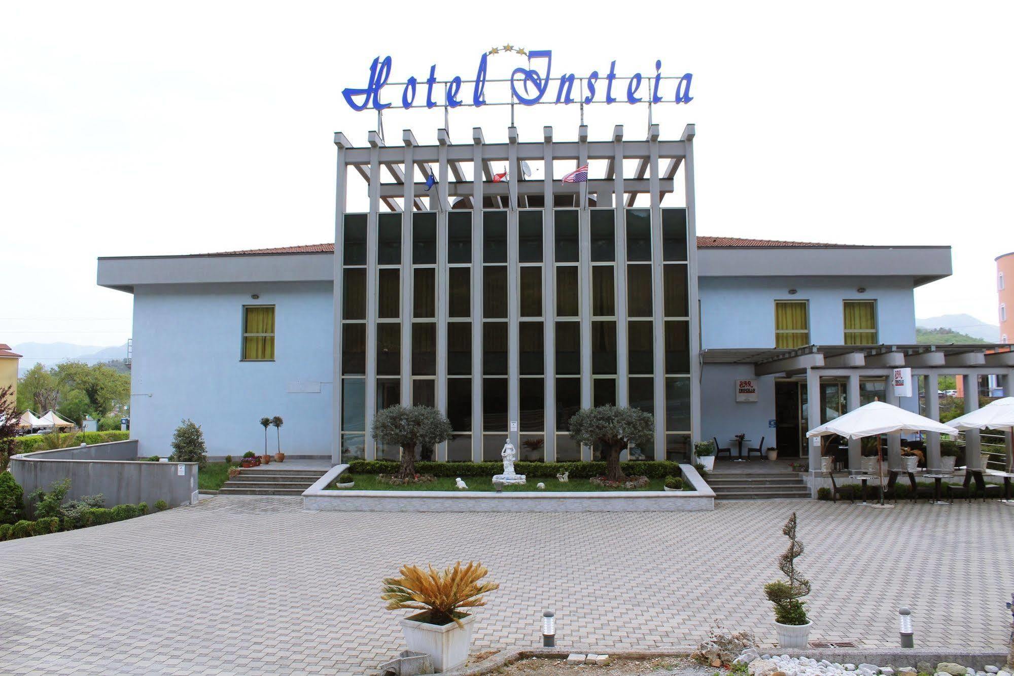 Hotel Insteia Полла Екстер'єр фото