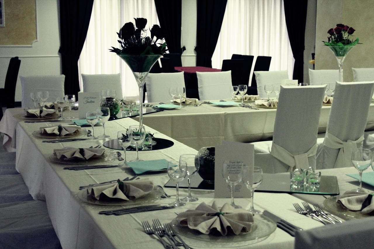 Hotel Insteia Полла Екстер'єр фото